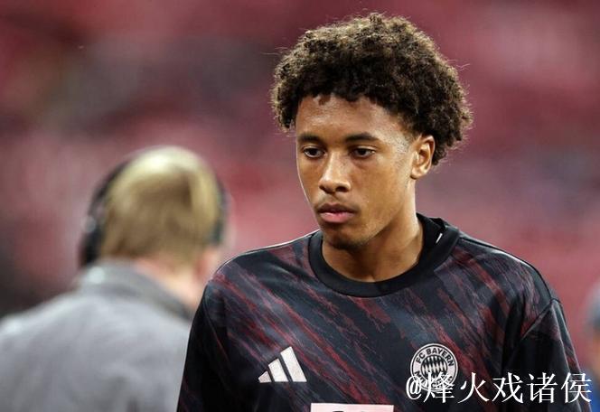 拜仁16岁中卫基亚拉父亲上周与曼城、切尔西洽谈会面 拜仁16岁中卫基亚拉父亲上周与曼城、切尔西洽谈会面